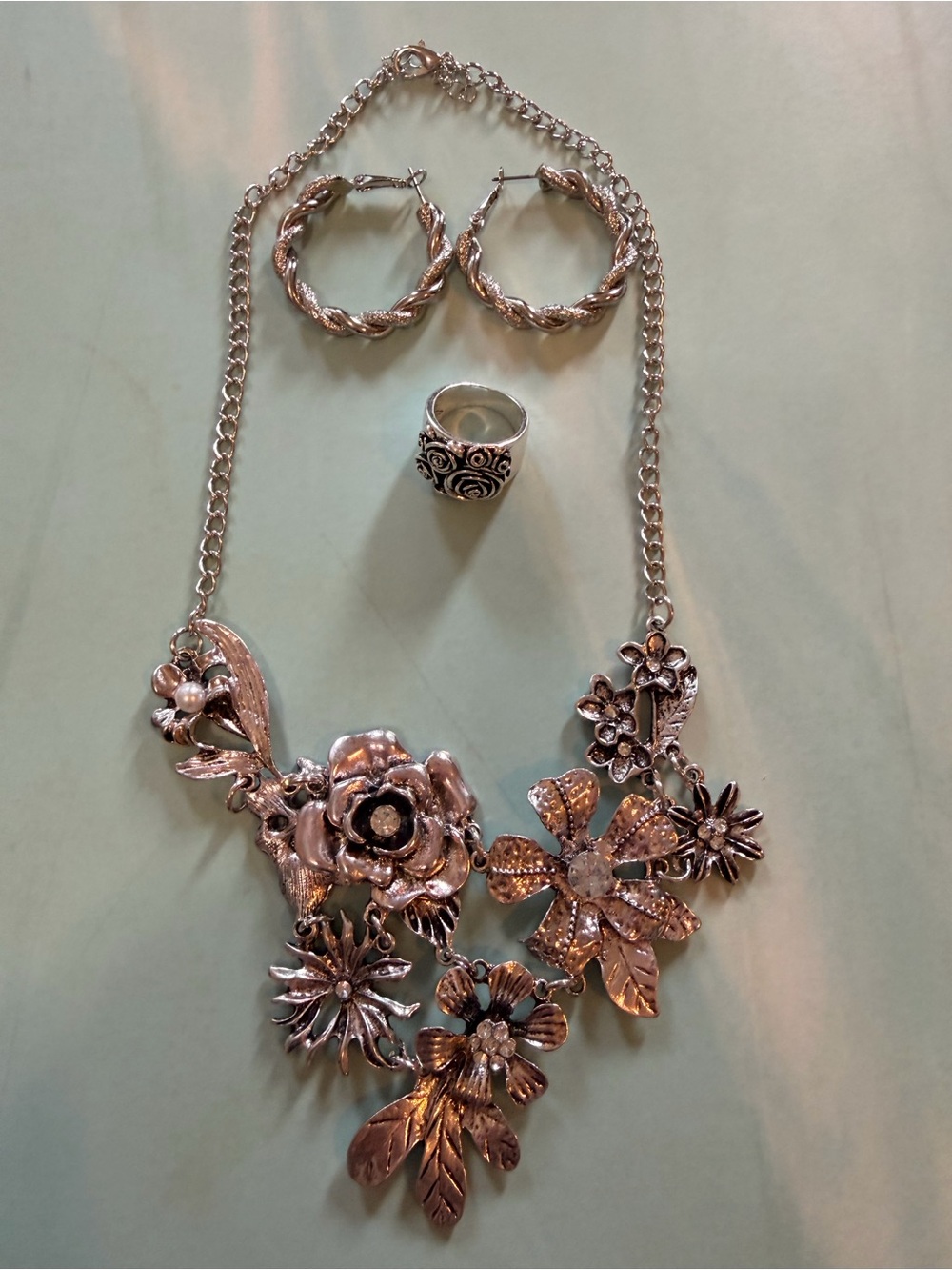 Silver-Tone Floral Statement Necklace with Matching Hoop Earrings and Ring sz 8